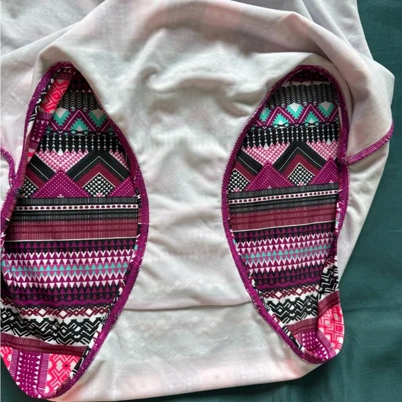 White and Pink Geometric Pattern 1 Piece Swimsuit Ladies size 14 - Picture 5 of 8